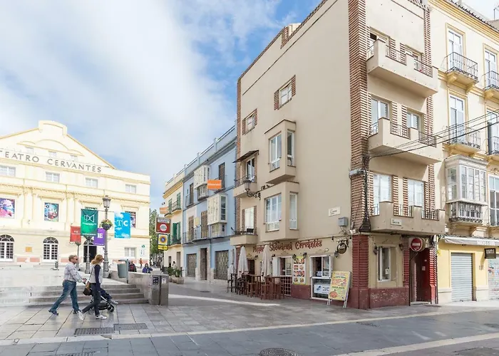Lu&cia Cervantes Málaga